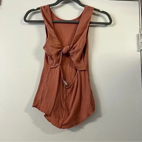 Free People Intimately Pfeiffer Tank Top Ribbed Twist Back Cutout Rose Pink XS - Picture 5 of 6